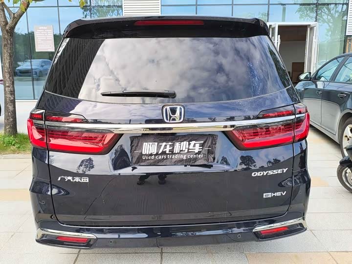 Фото 8 - Honda Odyssey