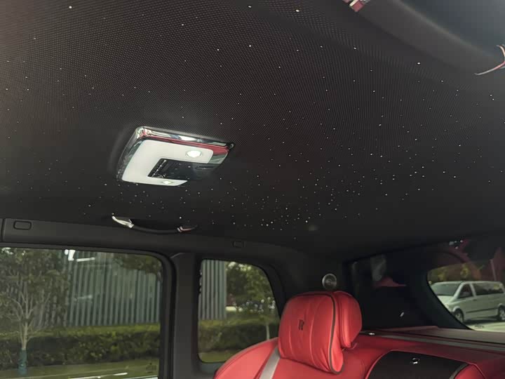 Фото 16 - Rolls-Royce Cullinan