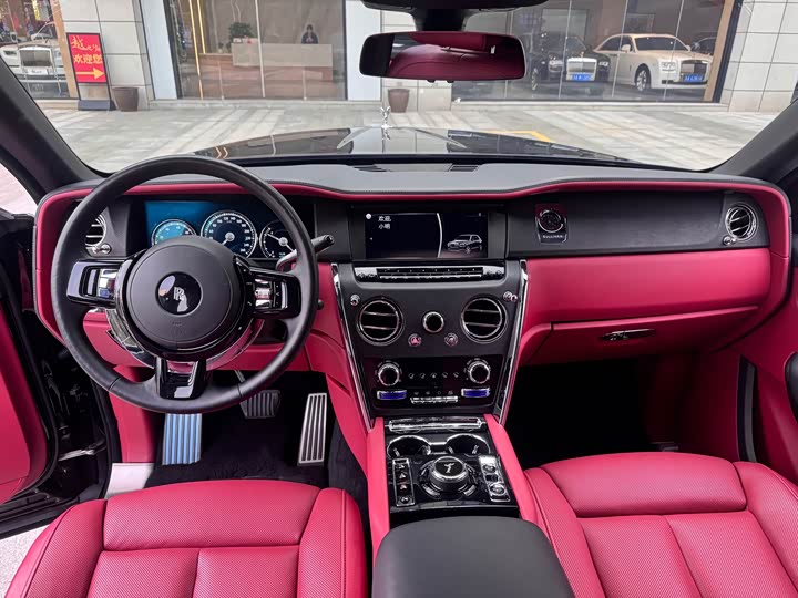 Фото 18 - Rolls-Royce Cullinan