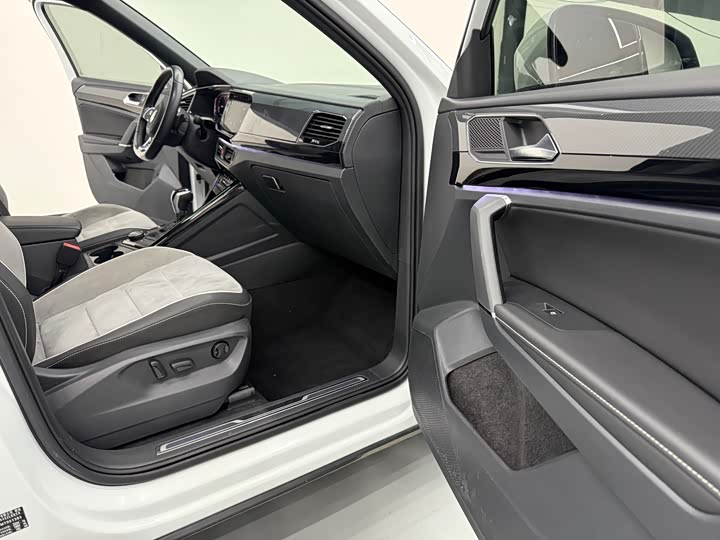 Фото 15 - Volkswagen Tayron