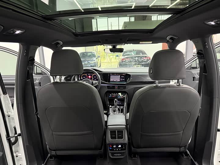 Фото 19 - Volkswagen Tayron