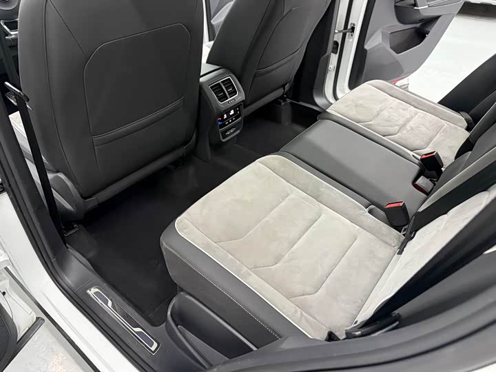 Фото 20 - Volkswagen Tayron