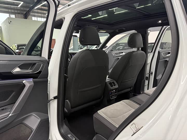 Фото 21 - Volkswagen Tayron