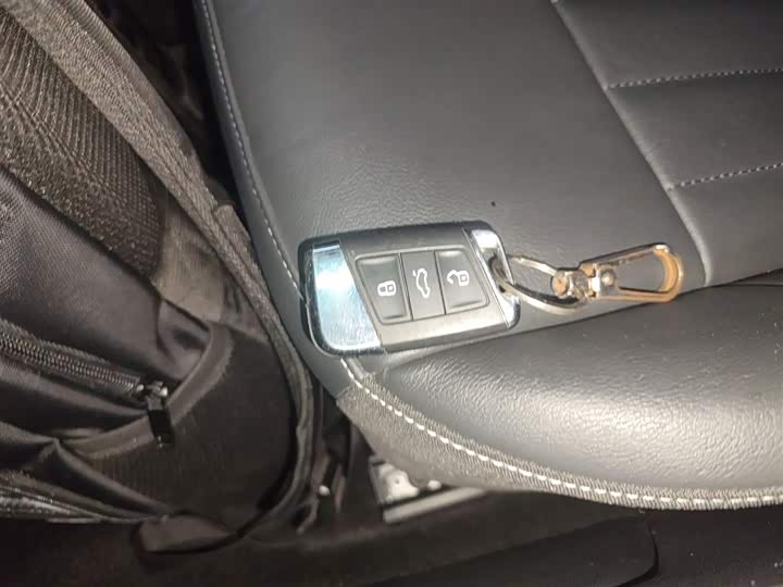 Фото 12 - Volkswagen Passat