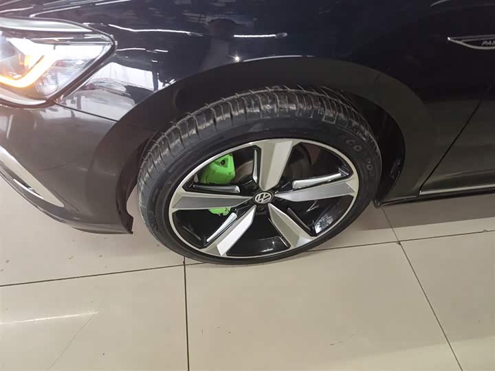 Фото 5 - Volkswagen Passat