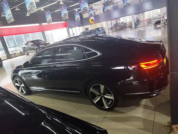 Фото 6 - Volkswagen Passat