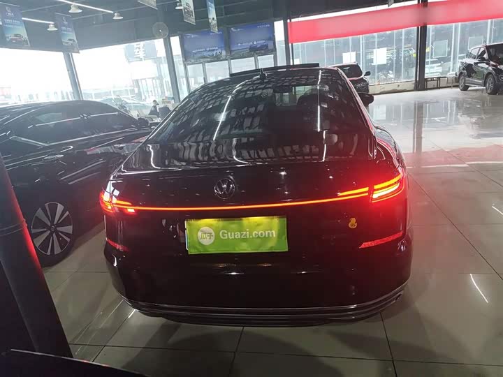 Фото 8 - Volkswagen Passat