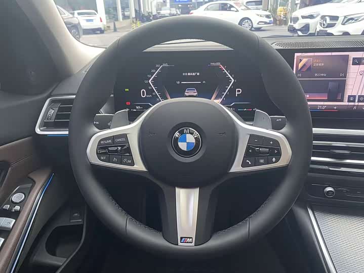 Фото 13 - BMW 3 Series