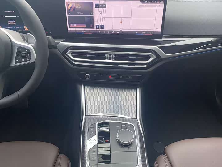 Фото 14 - BMW 3 Series