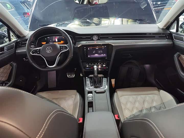 Фото 10 - Volkswagen Magotan