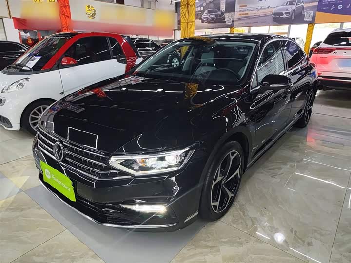 Фото 2 - Volkswagen Magotan