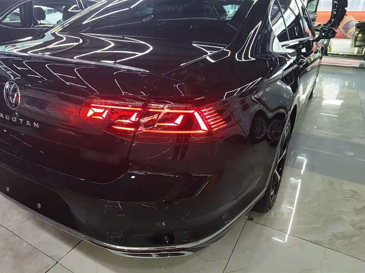 Фото 8 - Volkswagen Magotan