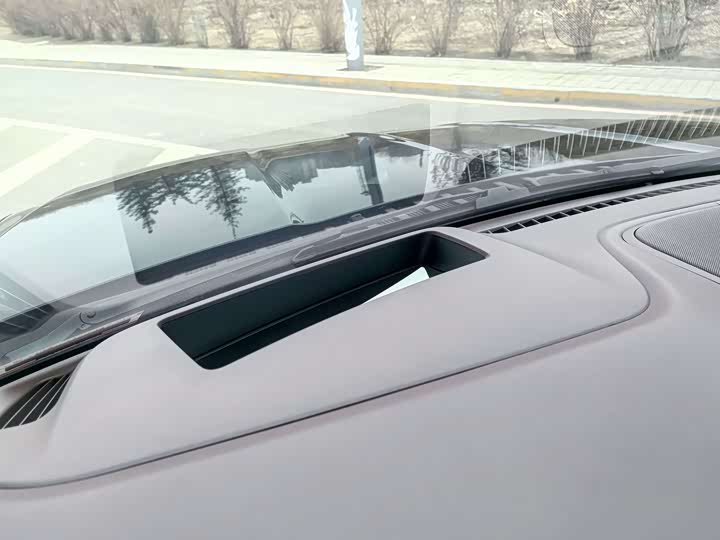 Фото 12 - Lincoln Navigator