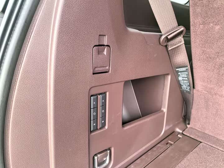Фото 21 - Lincoln Navigator