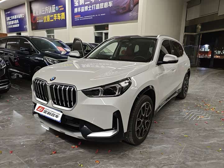 Фото 1 - BMW X1