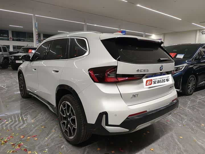 Фото 6 - BMW X1