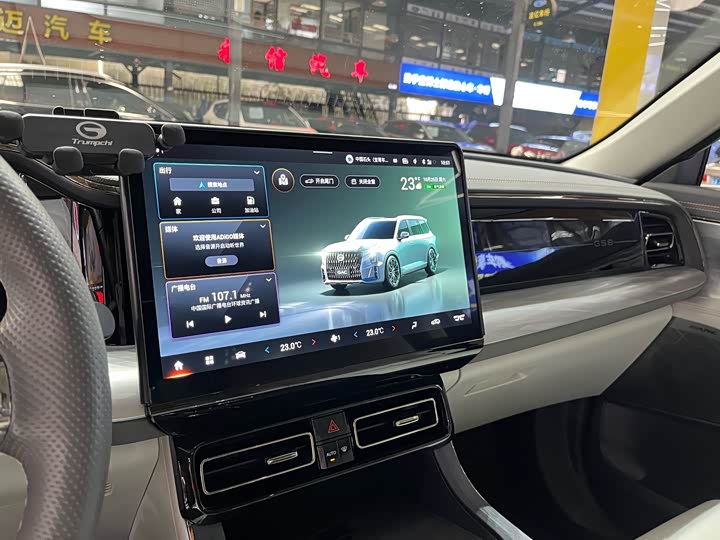 Фото 13 - GAC Trumpchi GS8