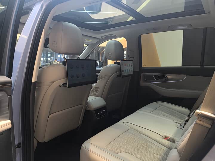 Фото 14 - GAC Trumpchi GS8