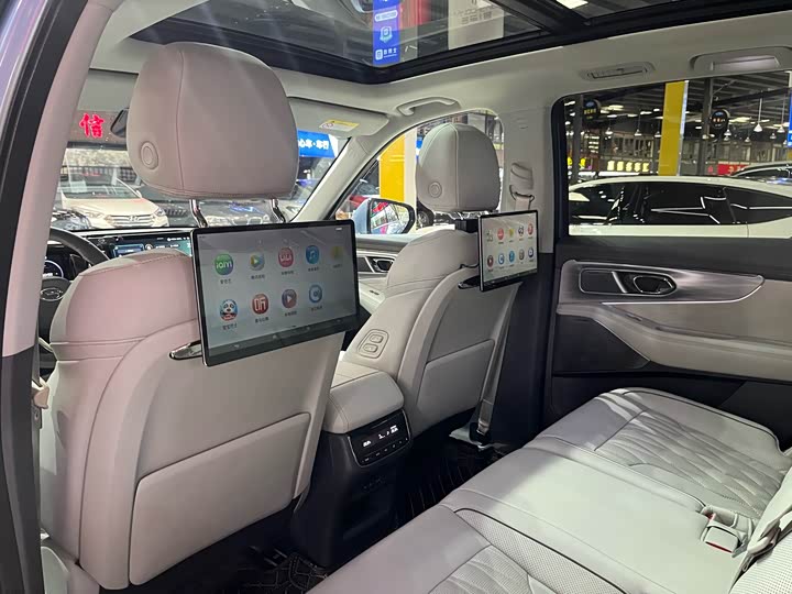 Фото 18 - GAC Trumpchi GS8