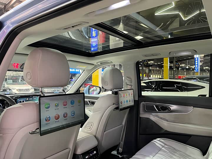 Фото 19 - GAC Trumpchi GS8