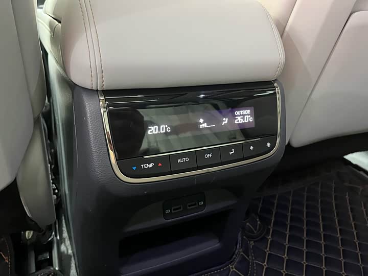 Фото 20 - GAC Trumpchi GS8