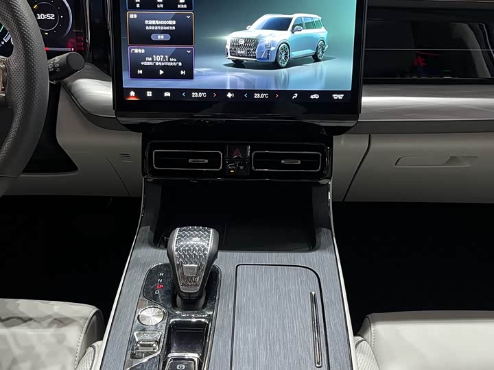 Фото 22 - GAC Trumpchi GS8