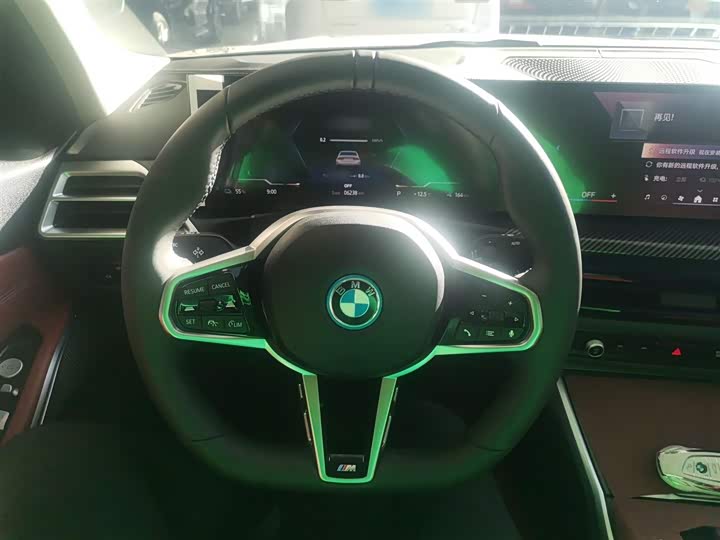 Фото 11 - BMW i3