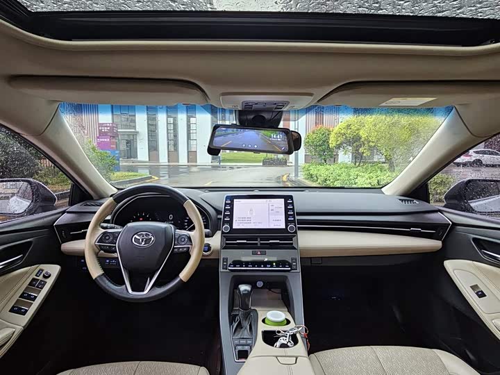 Фото 11 - Toyota Avalon