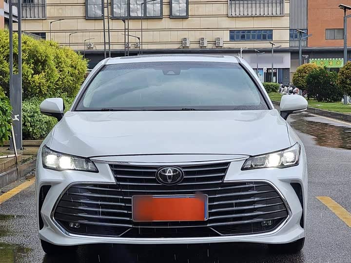 Фото 3 - Toyota Avalon