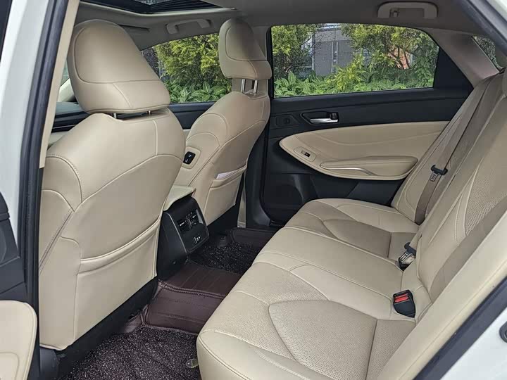 Фото 9 - Toyota Avalon