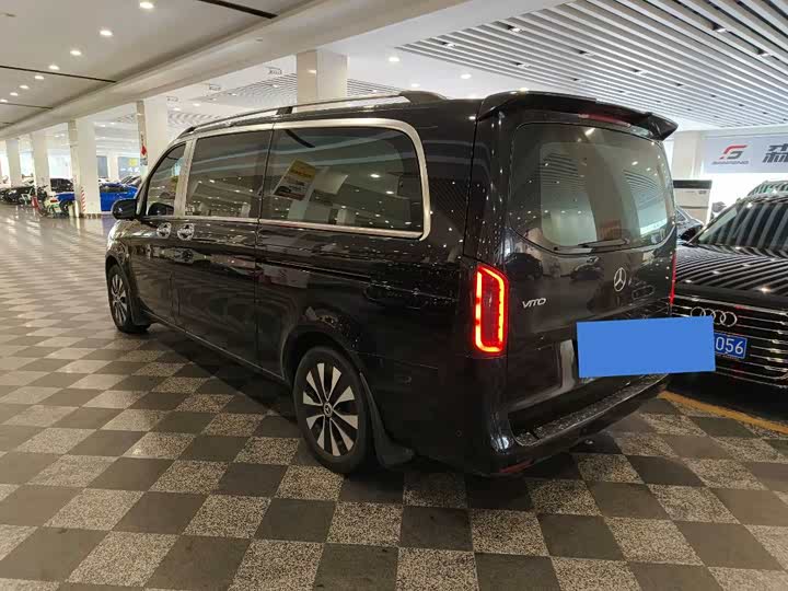 Фото 2 - Mercedes-Benz Vito