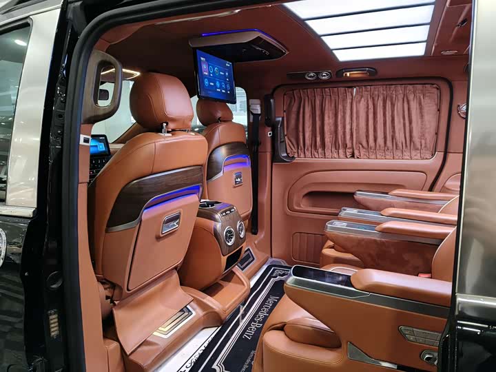 Фото 8 - Mercedes-Benz Vito