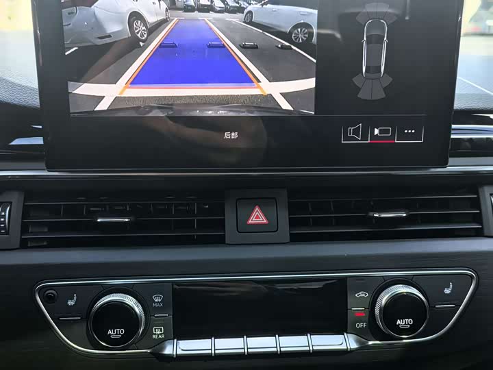 Фото 5 - Audi A4L