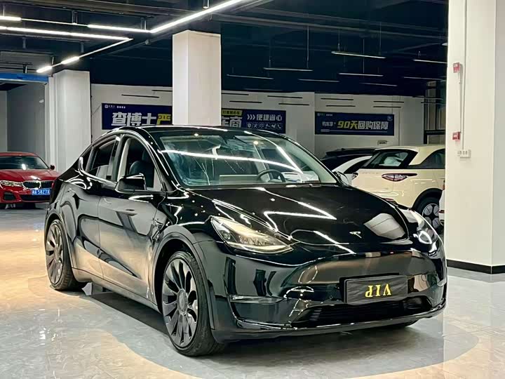 Фото 2 - Tesla Model Y