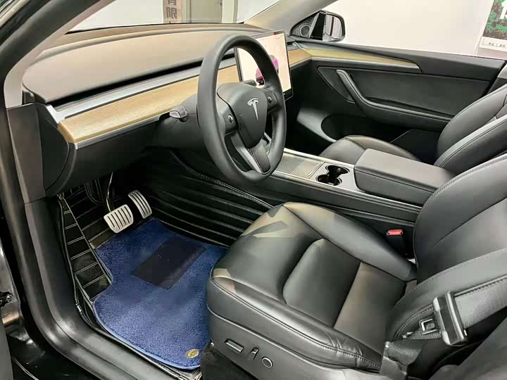 Фото 3 - Tesla Model Y