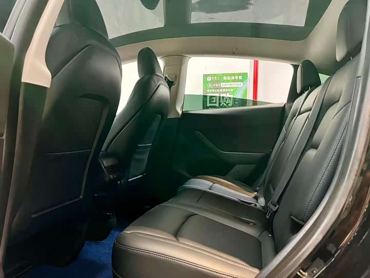 Фото 4 - Tesla Model Y