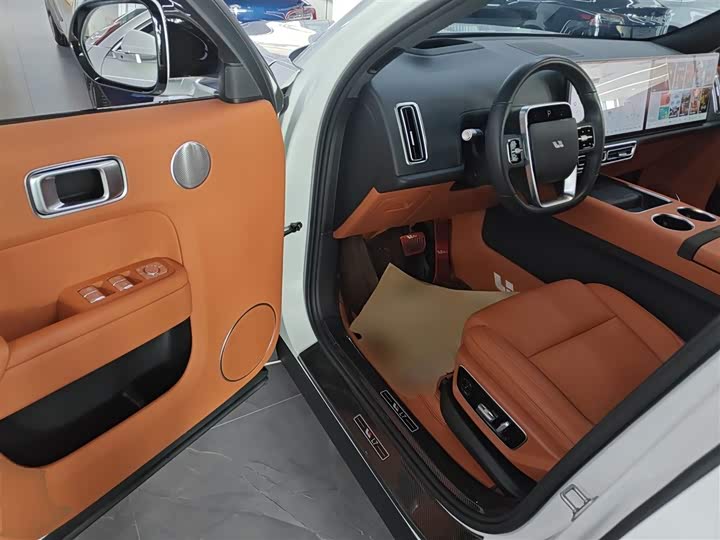 Фото 16 - LiXiang L7