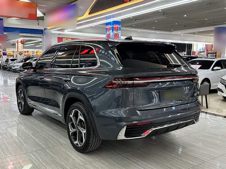 Фото 11 - Geely Monjaro