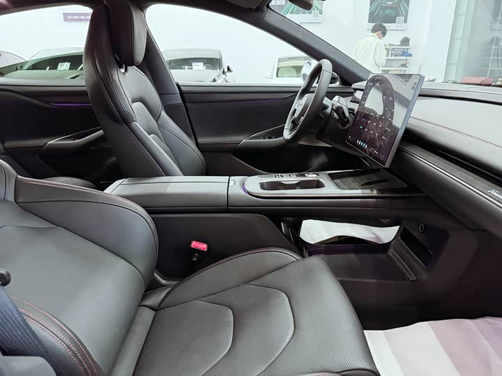 Фото 17 - Xiaomi SU7