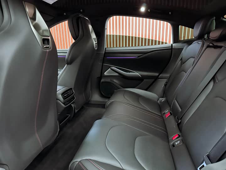 Фото 8 - Xiaomi SU7