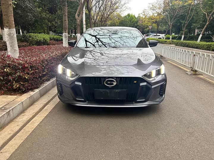 Фото 2 - GAC Trumpchi Empow R