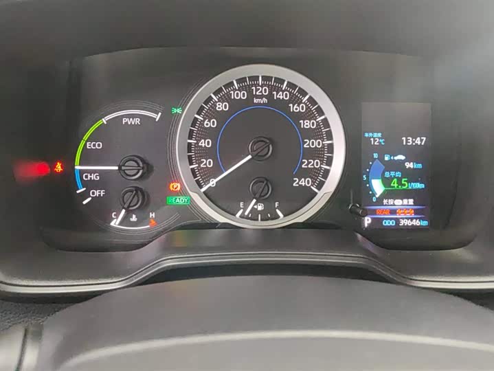 Фото 13 - Toyota Corolla