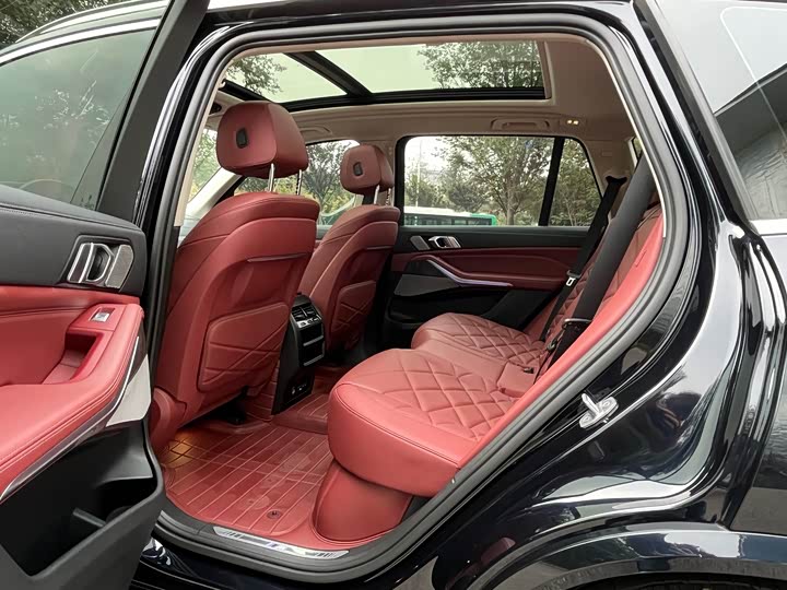 Фото 14 - BMW X5