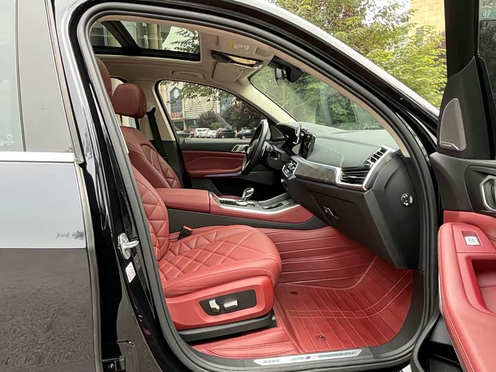 Фото 15 - BMW X5