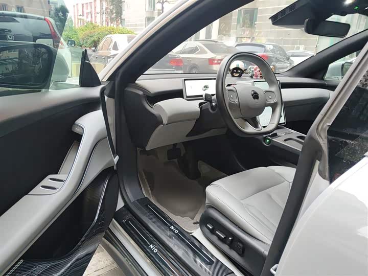 Фото 14 - Nio ET5T