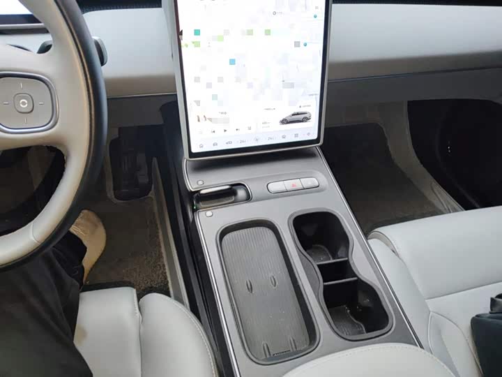 Фото 6 - Nio ET5T