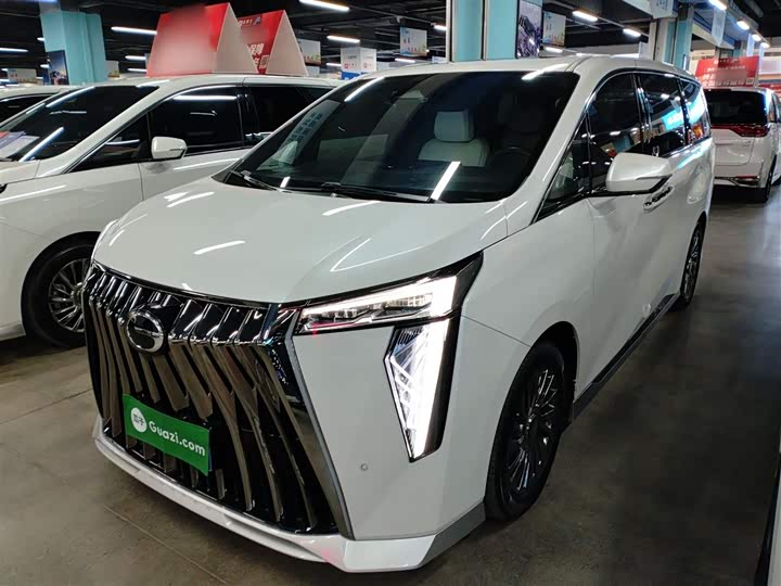 Фото 2 - GAC Trumpchi M8