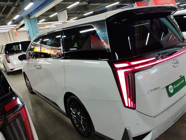 Фото 5 - GAC Trumpchi M8