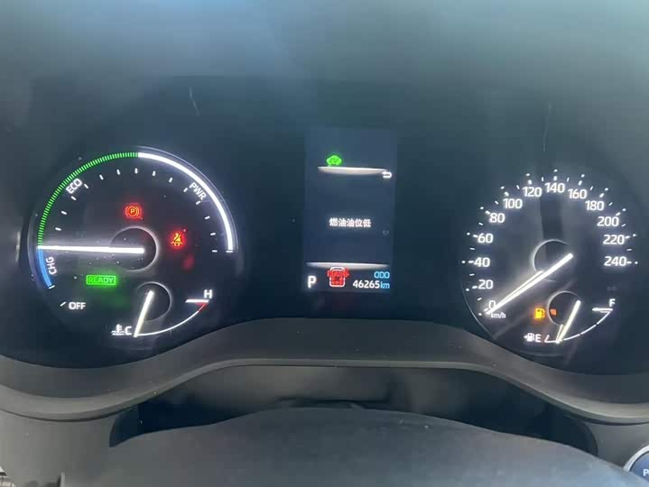 Фото 13 - Toyota Granvia