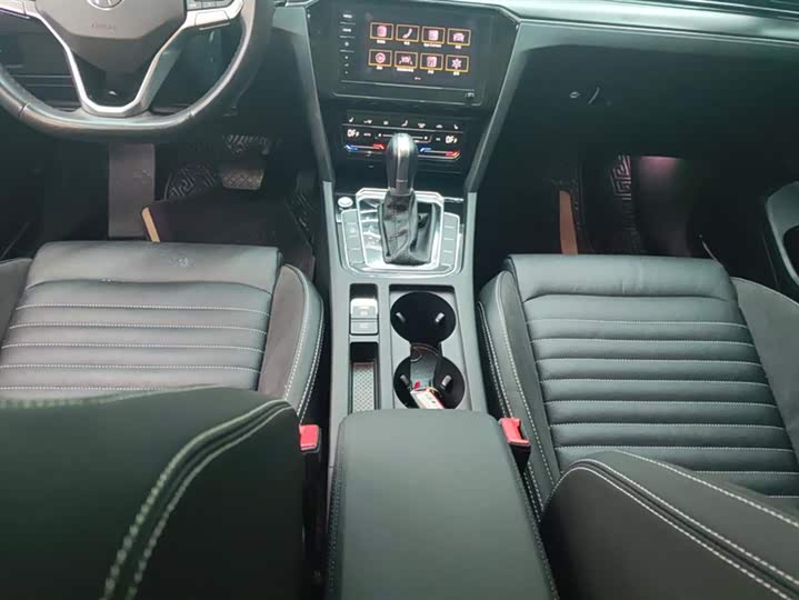 Фото 16 - Volkswagen Magotan